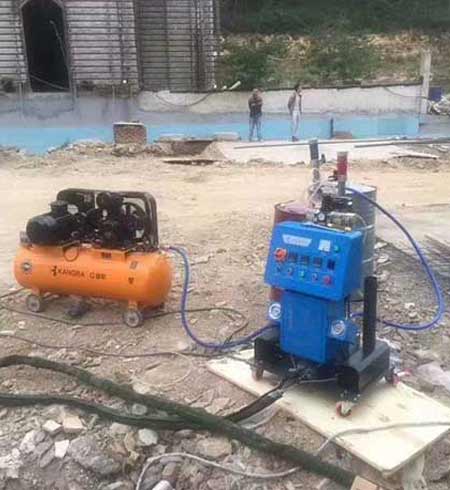 外墻聚氨酯噴涂機(圖1) 外墻聚氨酯噴涂機