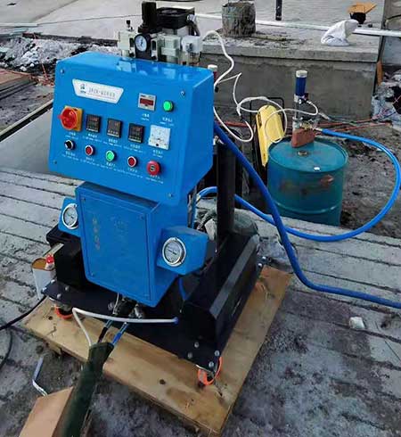 JNJX-Q2600 (圖3) 九旭JNJX-Q2600聚氨酯發(fā)泡機(jī)