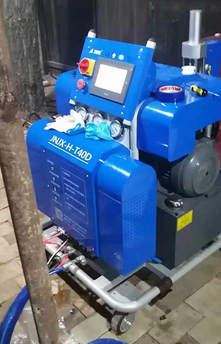 噴涂硬泡聚氨酯用什么設備 冷庫外墻溫施工噴涂機(圖1) T40D噴涂硬泡聚氨酯設備
