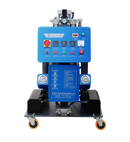 聚氨酯發(fā)泡設備型號：JNJX-Q1600