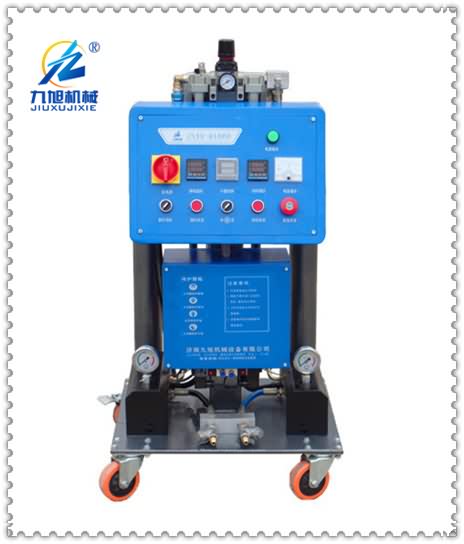 聚氨酯發(fā)泡設(shè)備型號(hào)：JNJX-Q1600(圖1)